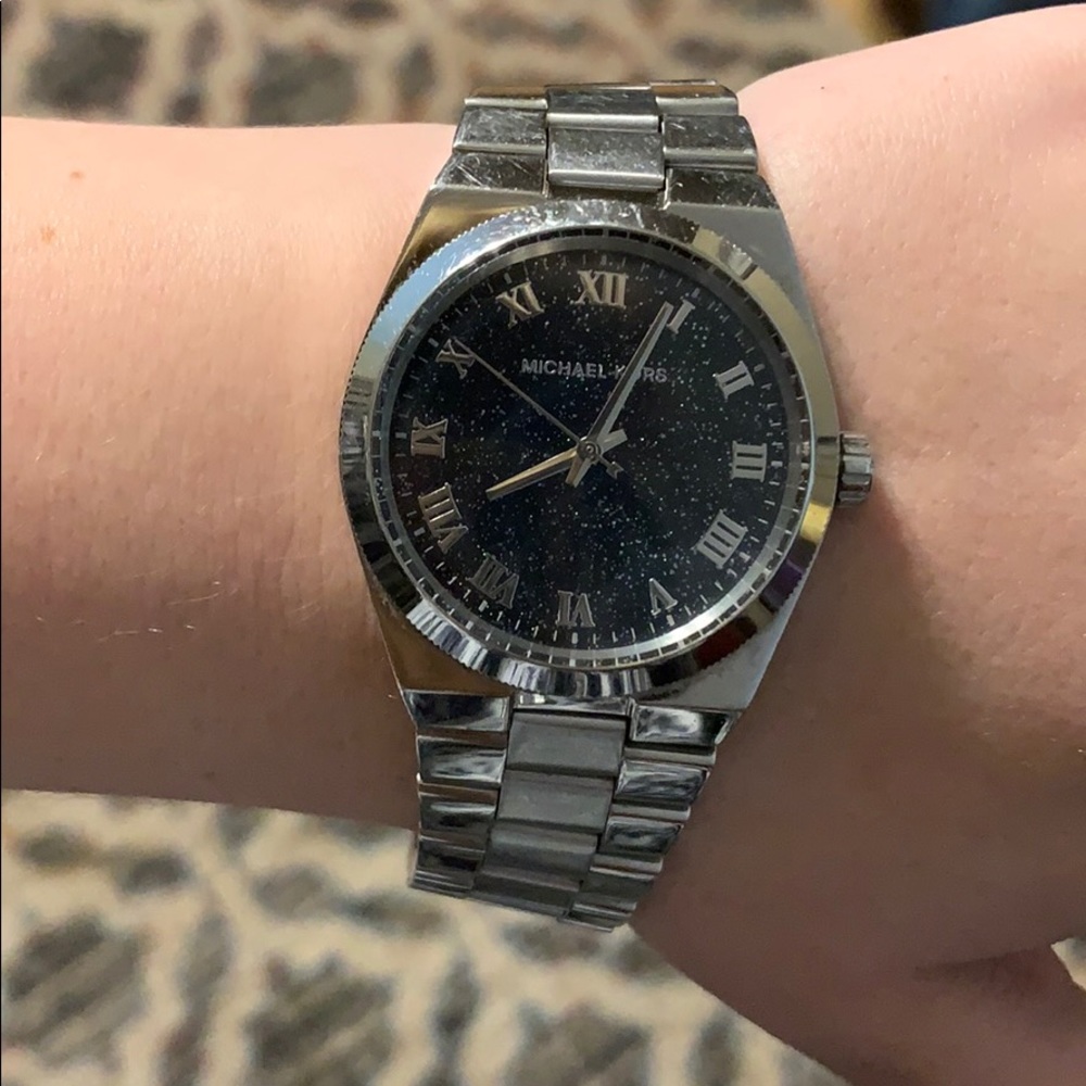 MK watch